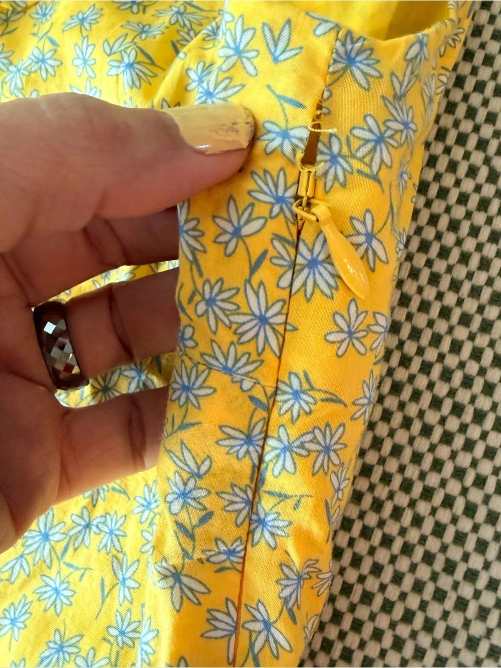 J. Crew Yellow Daisy Floral Ruffle Neck Sleeveless Dress size Small #110